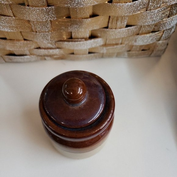 Armbee Taiwan Mini Stoneware Relish Condiment Jar w/ Lid 3  1/4" tall EUC - Picture 2 of 4